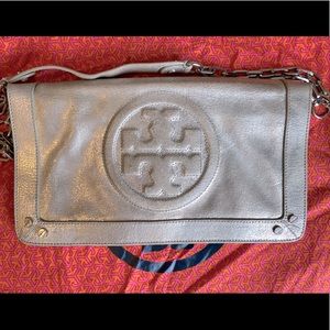 TORY BURCH - Metallic Textured Clutch